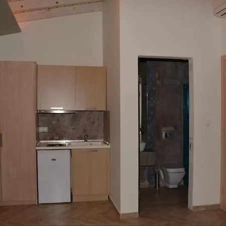 12 Doors Apartment