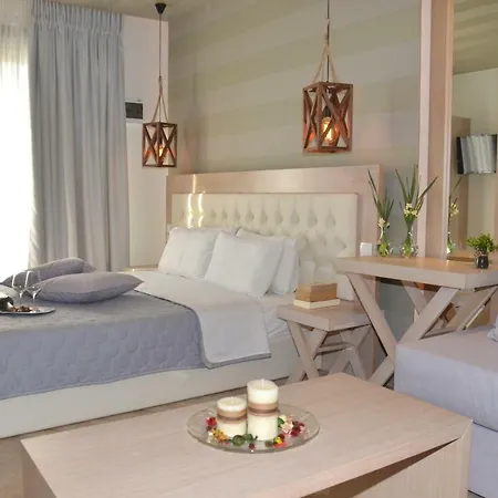 12 Doors Apartment *