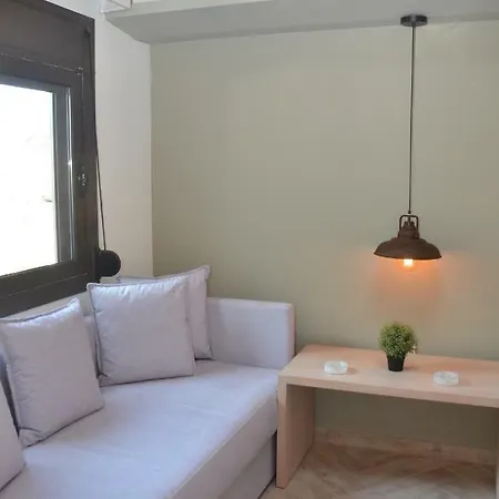 12 Doors Apartment